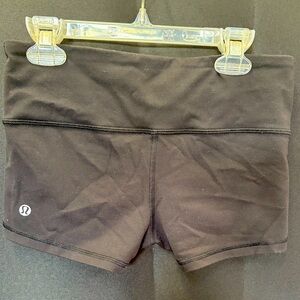Lululemon Short Shorts